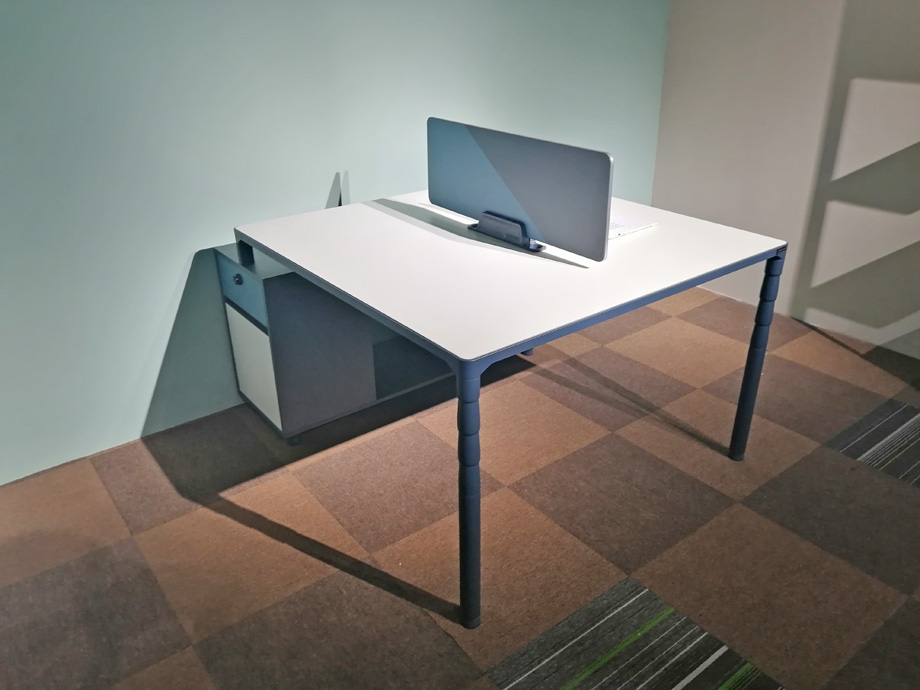 ����λ�k����