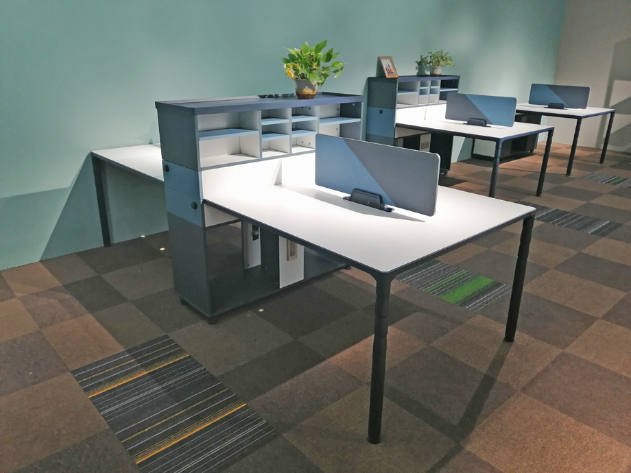 �k����4��λ