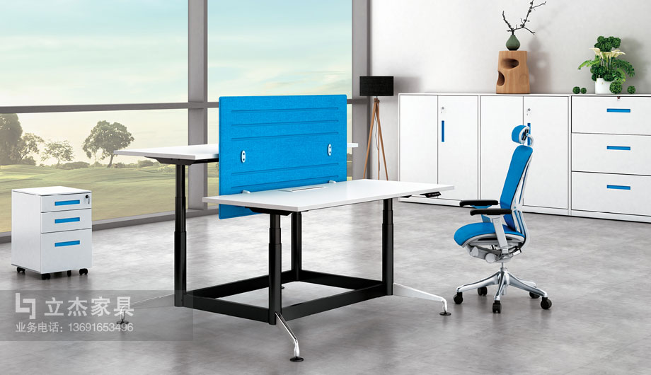 �����k����